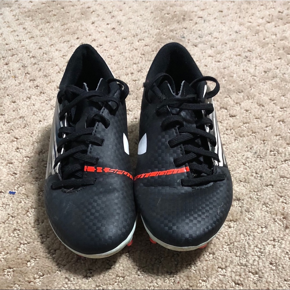 Under Armour speedform kids soccer cleats